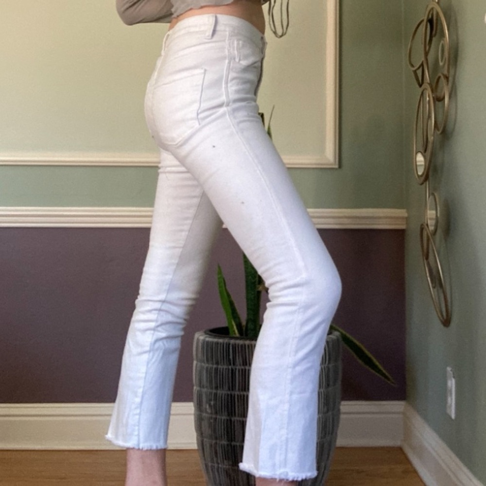 White cropped Brandy Melville jeans